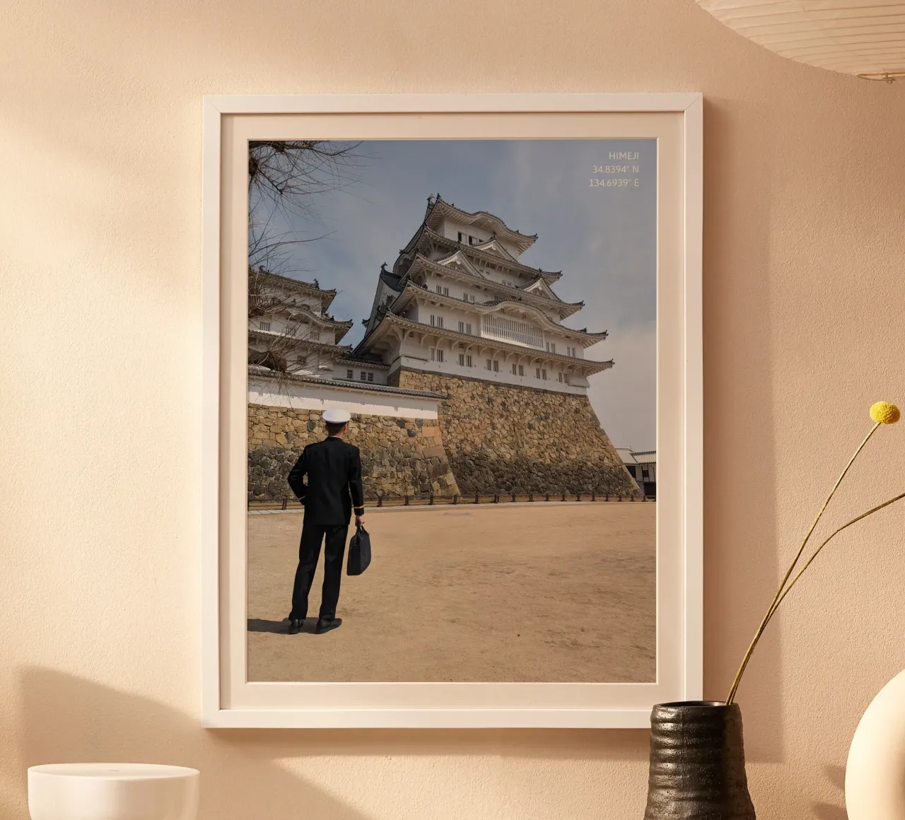 Himeji - Between Duty And Dignity poster con telaio in alluminio da Studio Wanderlust