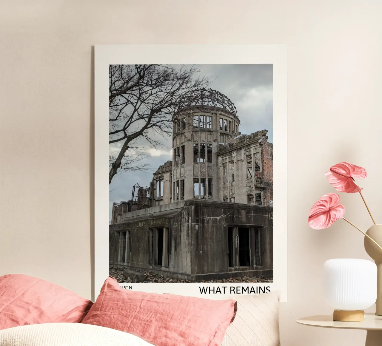 What Remains - Hiroshima plexiglass da Studio Wanderlust