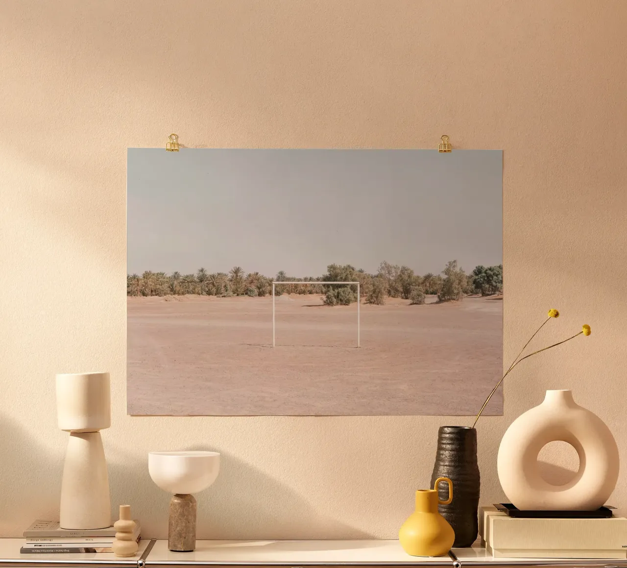 Mania Football Courts 2 Tawahit (Morocco) poster con telaio in legno da Mania Print Collection
