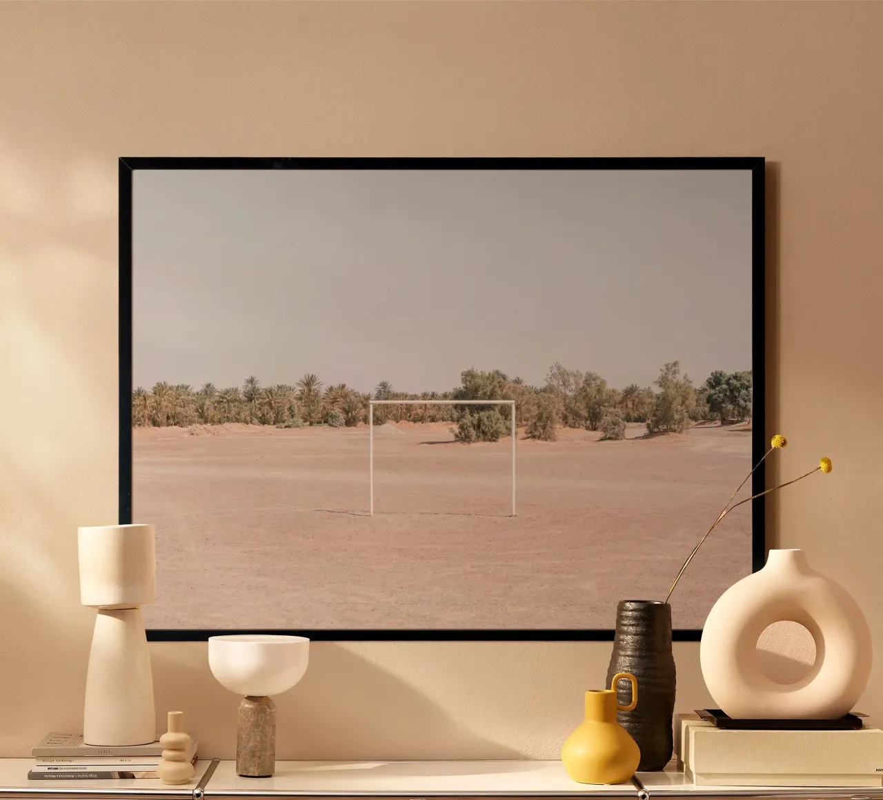 Mania Football Courts 2 Tawahit (Morocco) poster con telaio in legno da Mania Print Collection