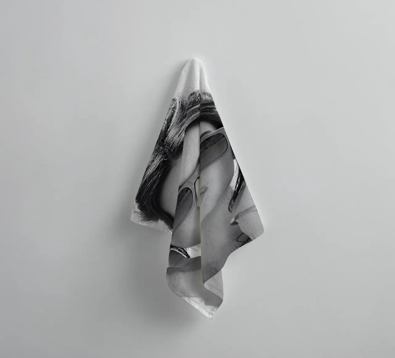 Ragazza carina asciugamano da bagno da glover studio