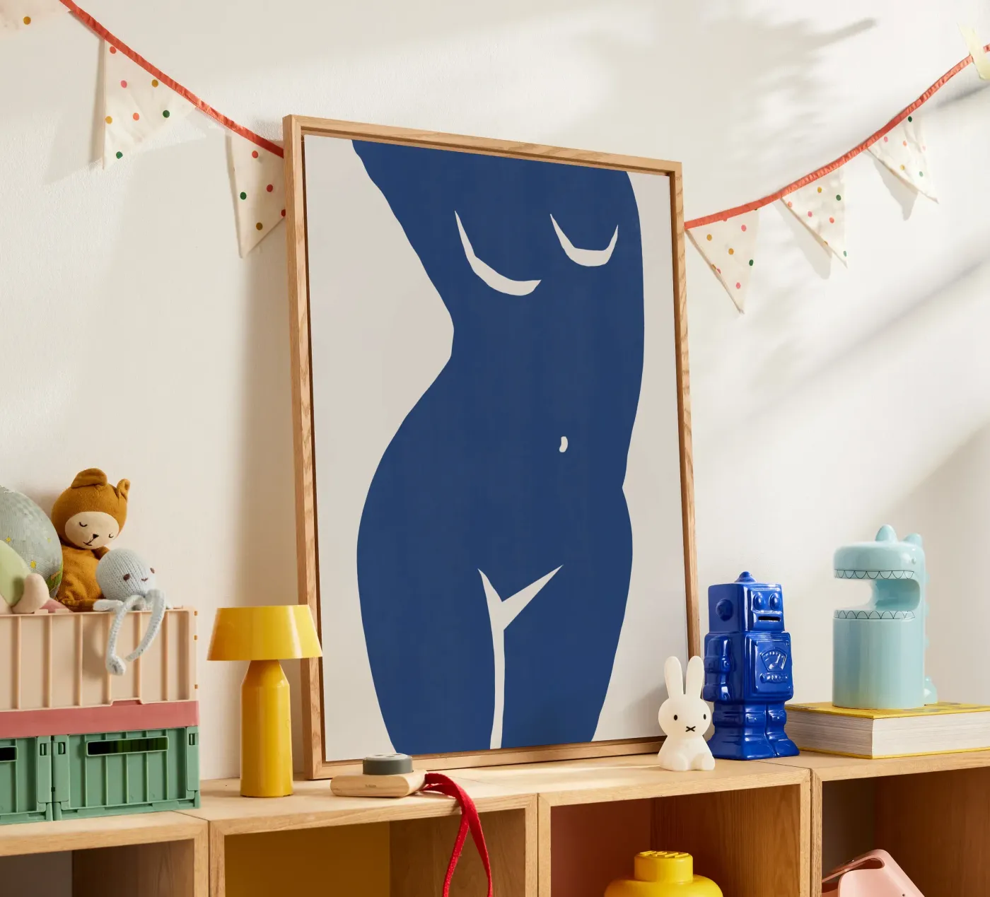 Figura in blu plexiglass da Little Dean
