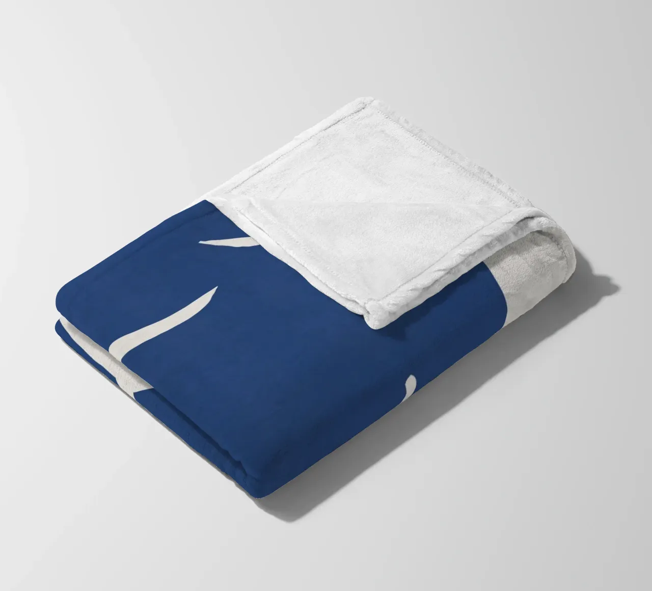 Figura in blu coperta in pile da Little Dean
