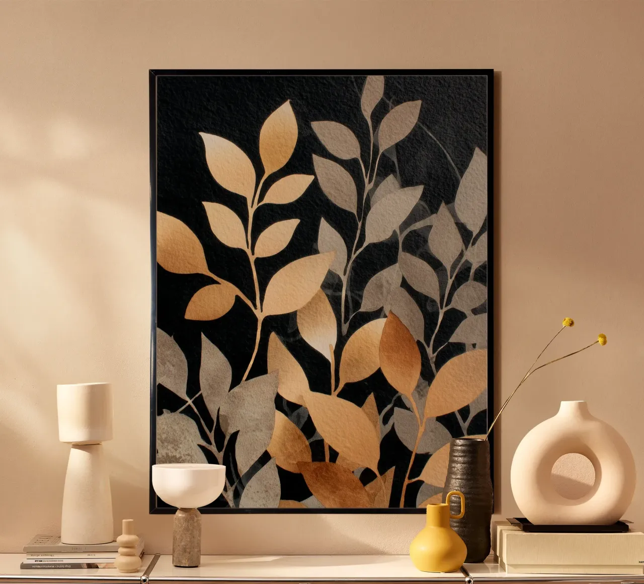 Baldacchino dorato poster con telaio in plastica da Sophia Calder Studio