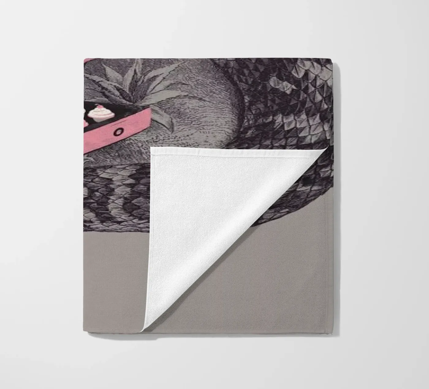 Cupcake? strandhanddoek van Jacques Maes