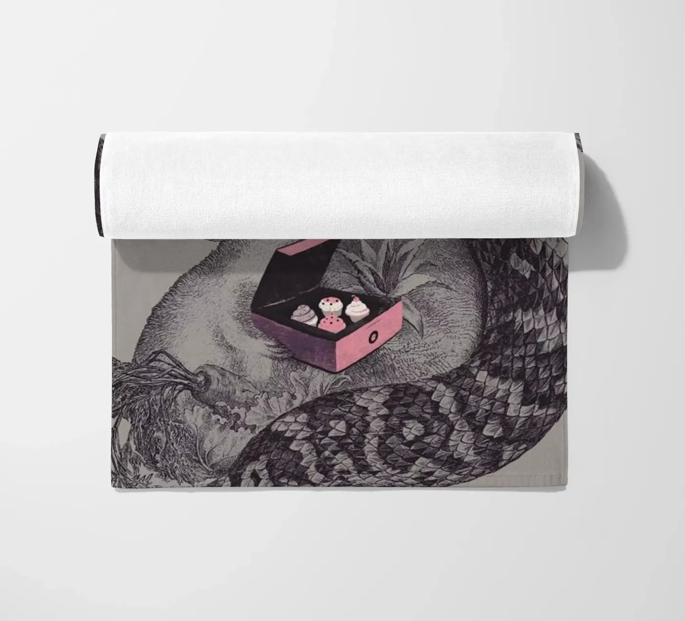 Cupcake? strandhanddoek van Jacques Maes