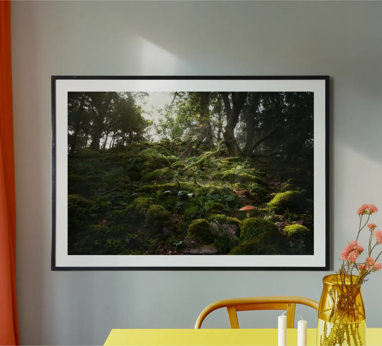muschio della foresta poster con telaio in alluminio da Earthly Visions