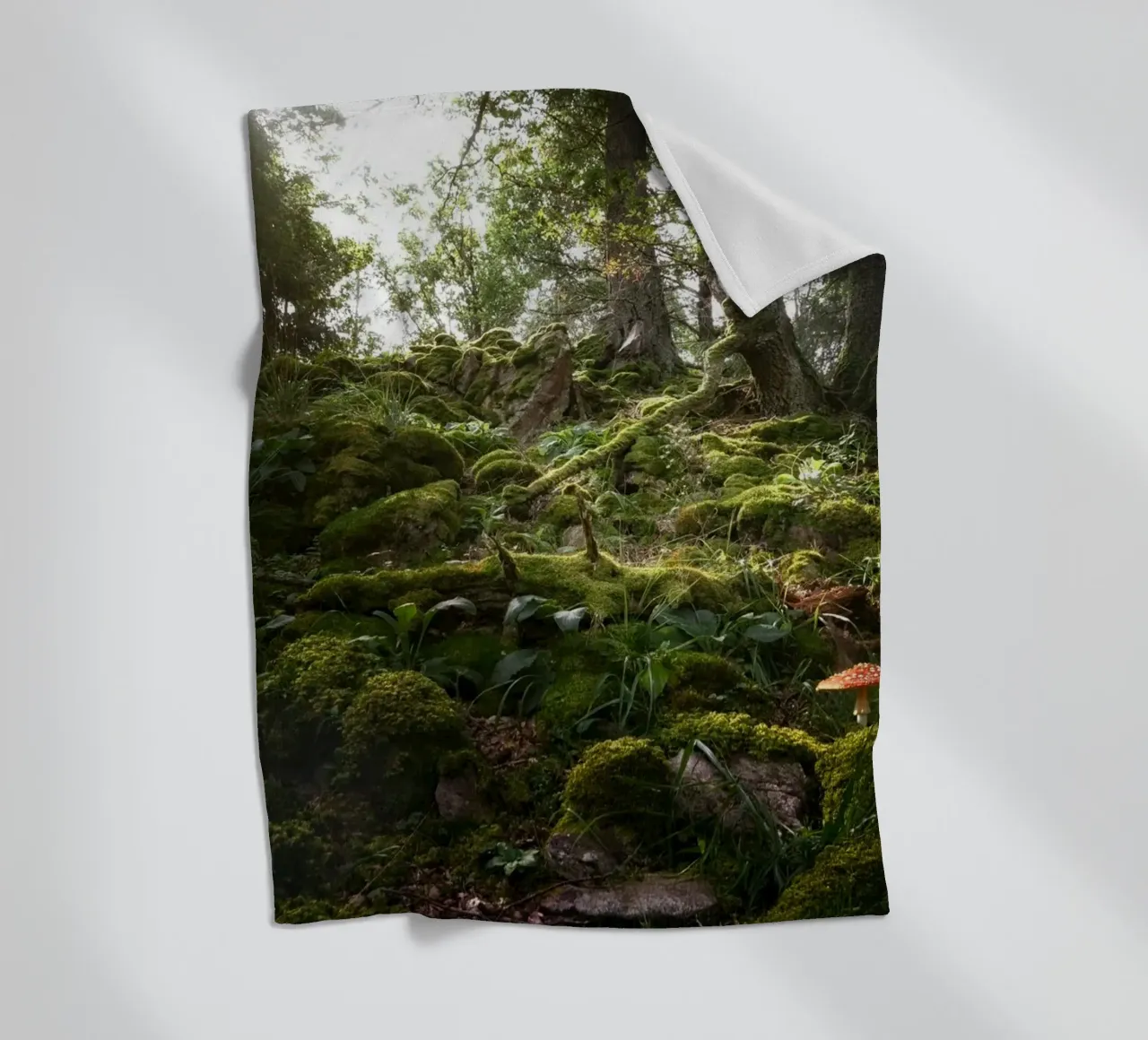 forest moss Fleecedecke von Earthly Visions