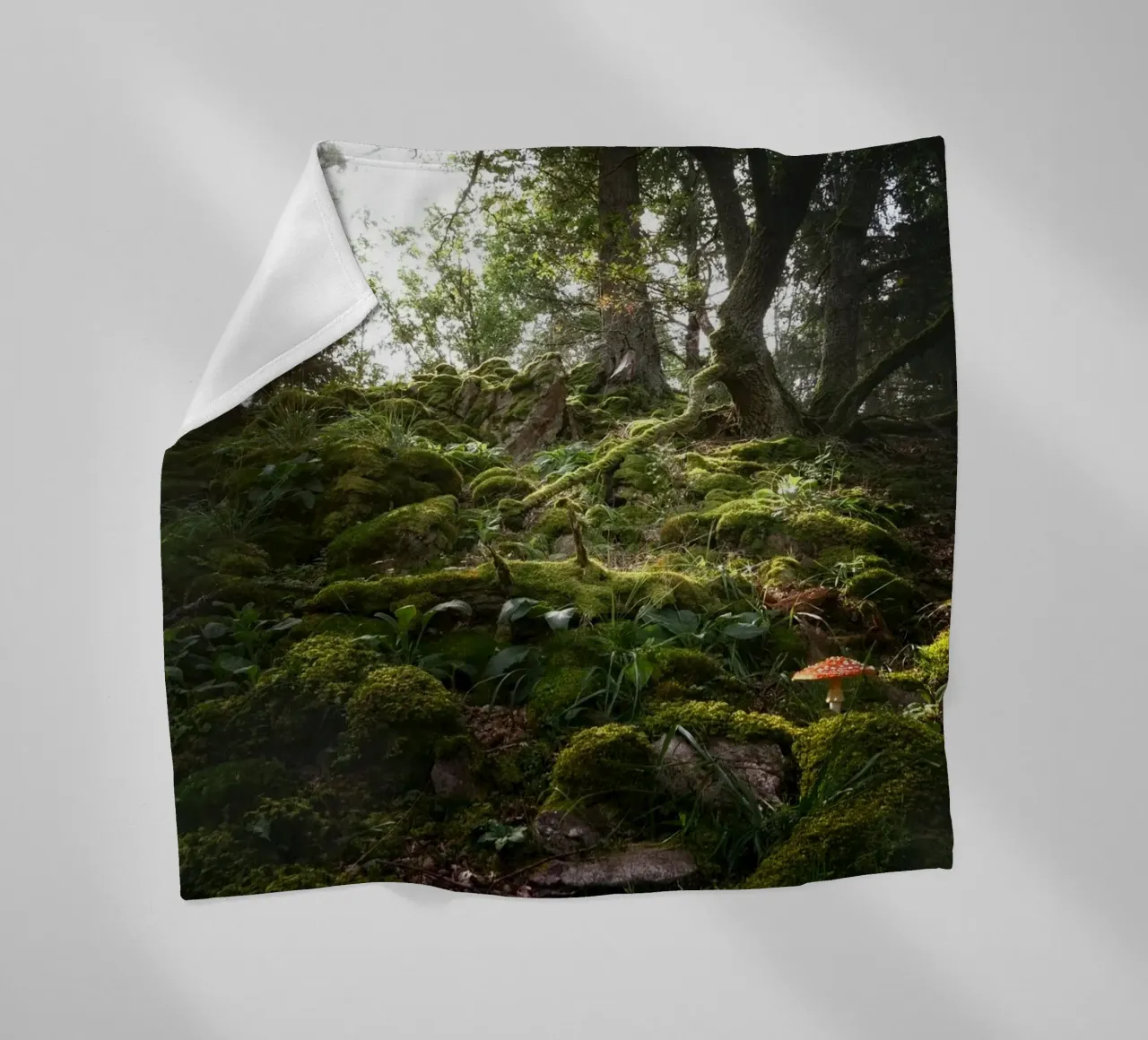 forest moss Fleecedecke von Earthly Visions