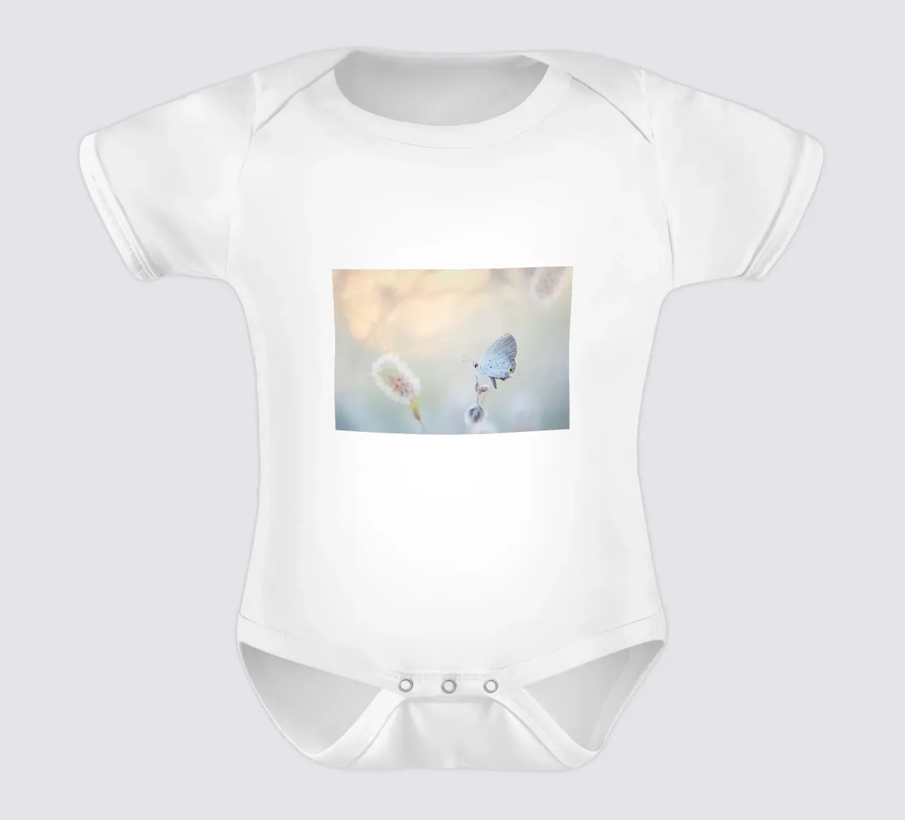 farfalla soft focus body neonato maniche corte da Earthly Visions