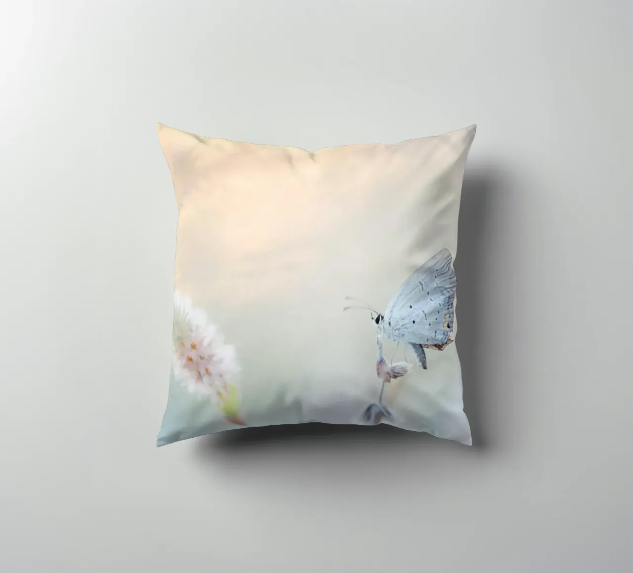 farfalla soft focus cuscino da Earthly Visions