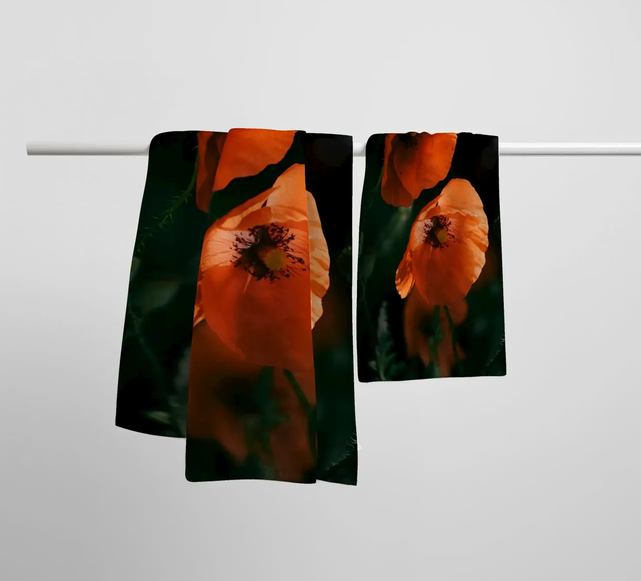 fiori di papavero asciugamano da bagno da Earthly Visions