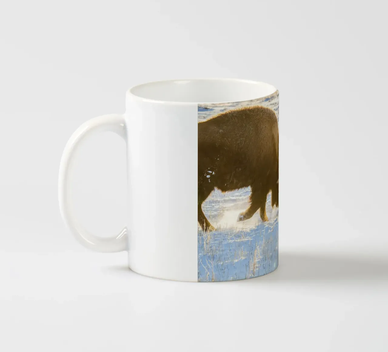 animale bisonte tazza in ceramica da Earthly Visions