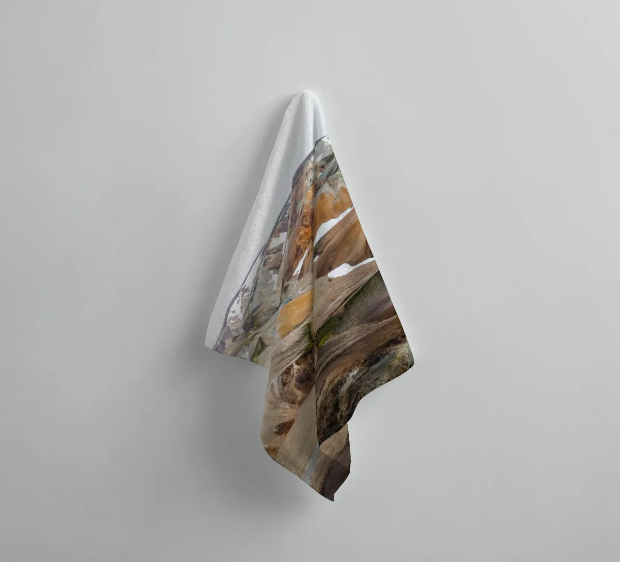 paesaggio geotermico asciugamano da bagno da Earthly Visions