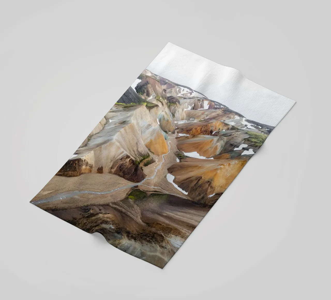 paesaggio geotermico telo mare da Earthly Visions