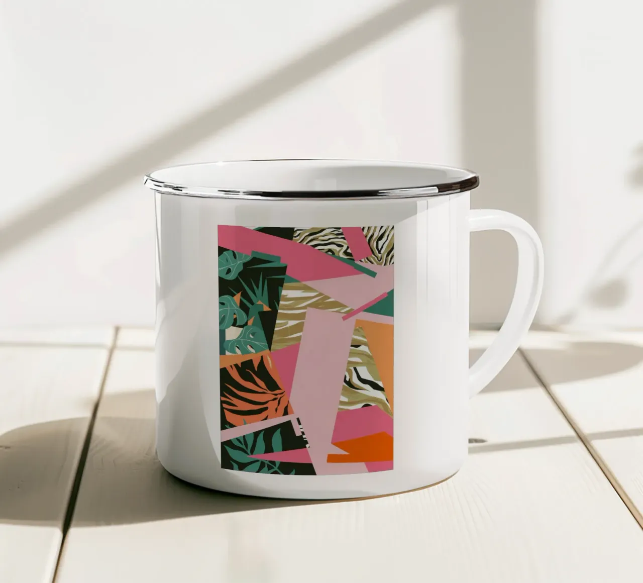 Collage di foglie frammentate tazza in smalto da Line Fable