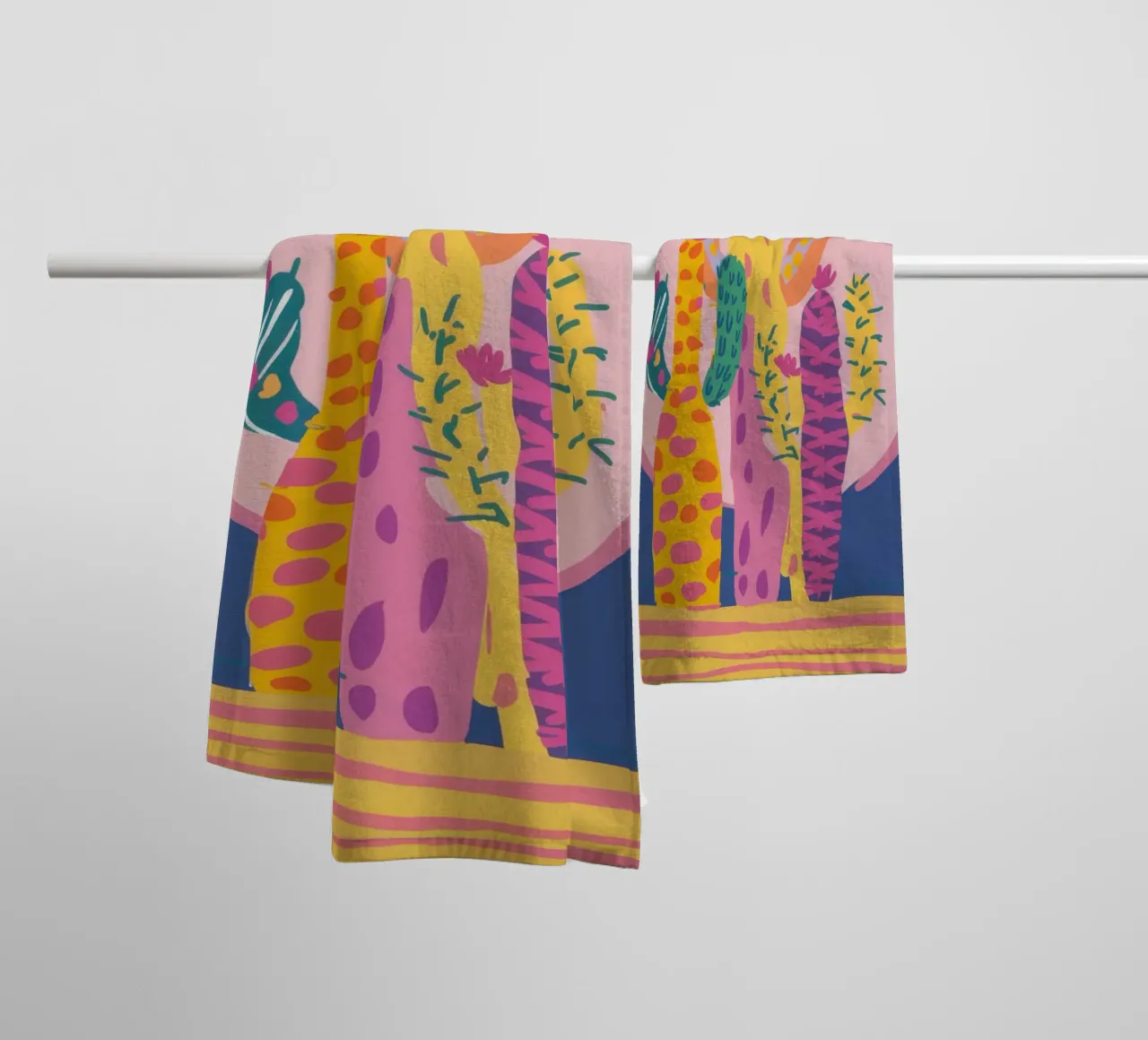 Lunar Cactus Garden badhanddoek van Frosh Pallete