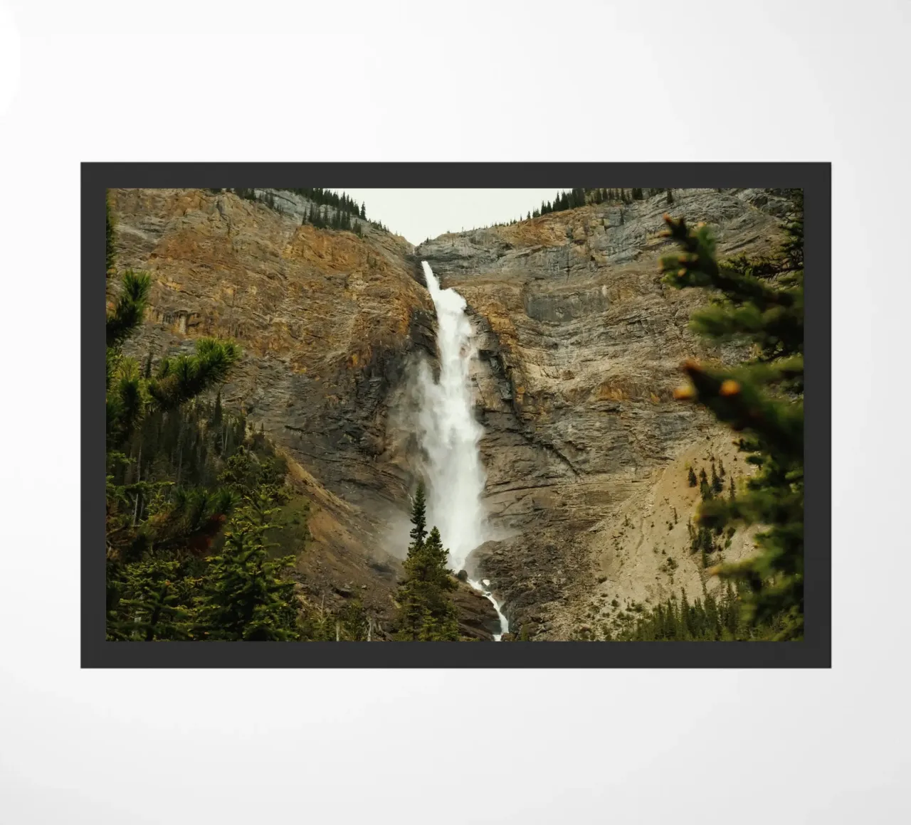 cascading flowing water zerbino da Horsire