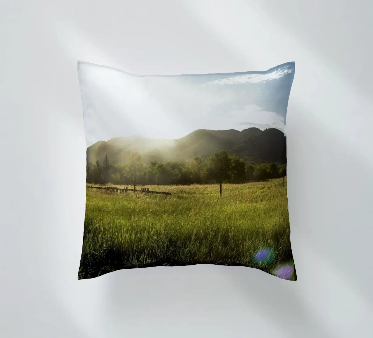 daytime meadow nature scene cuscino da cofa home