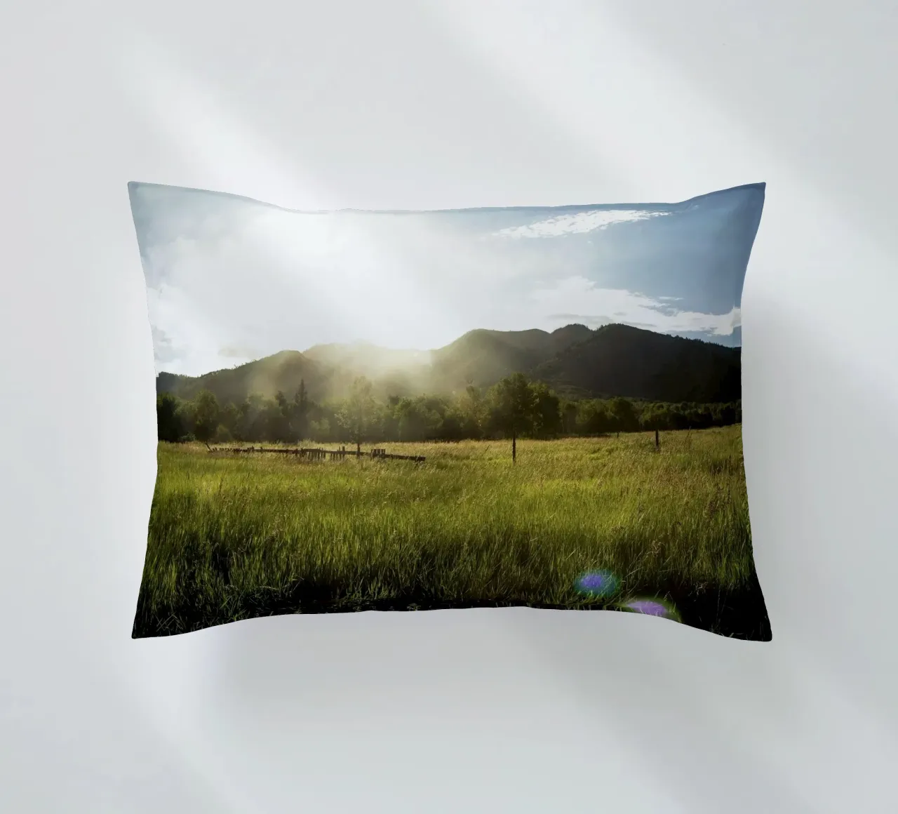 daytime meadow nature scene cuscino da cofa home