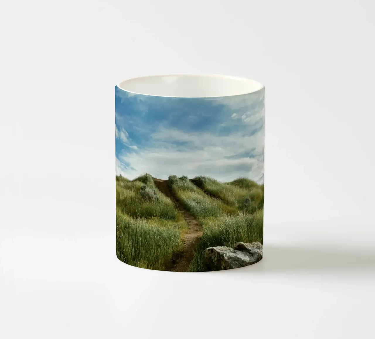 hiking path meadow field tazza in ceramica da animal story home