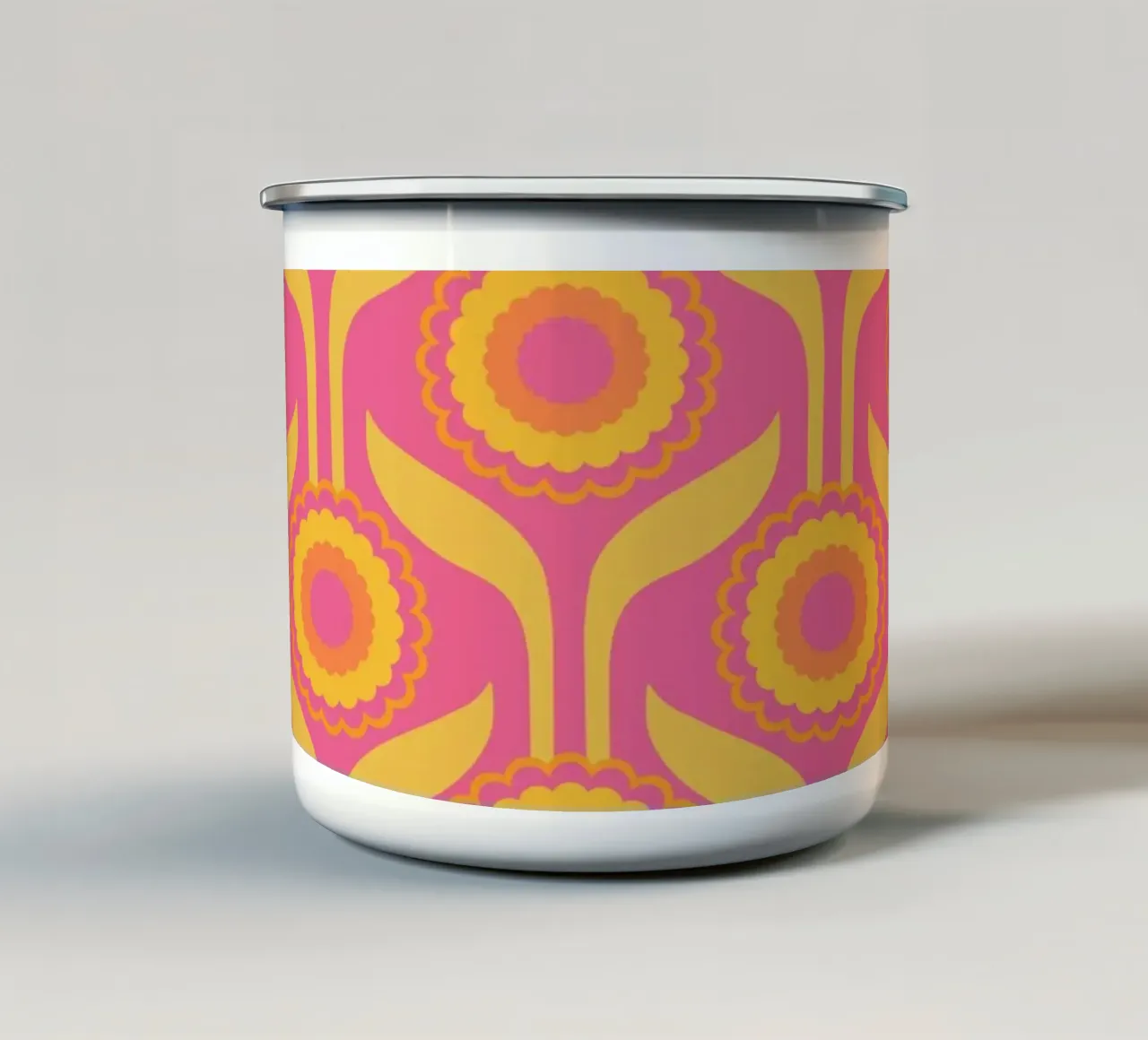 Bloomscape rosa Seventies Flower Power Boho tazza in smalto da Andrea Haase Modern Home