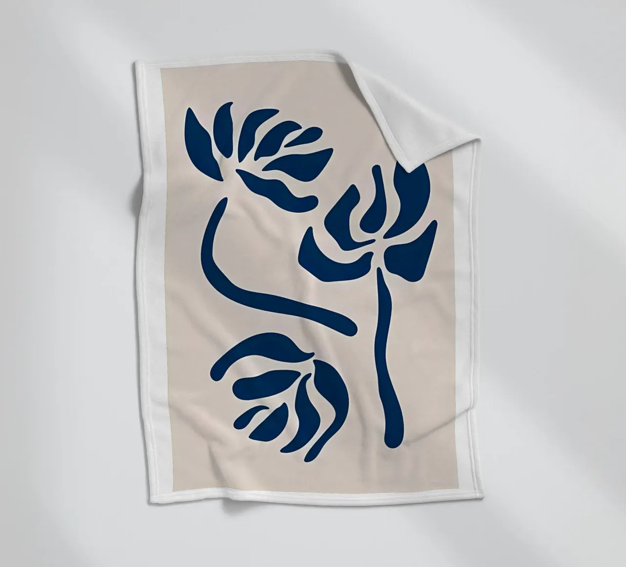 Fiori grafici blu coperta in pile da Haleigh