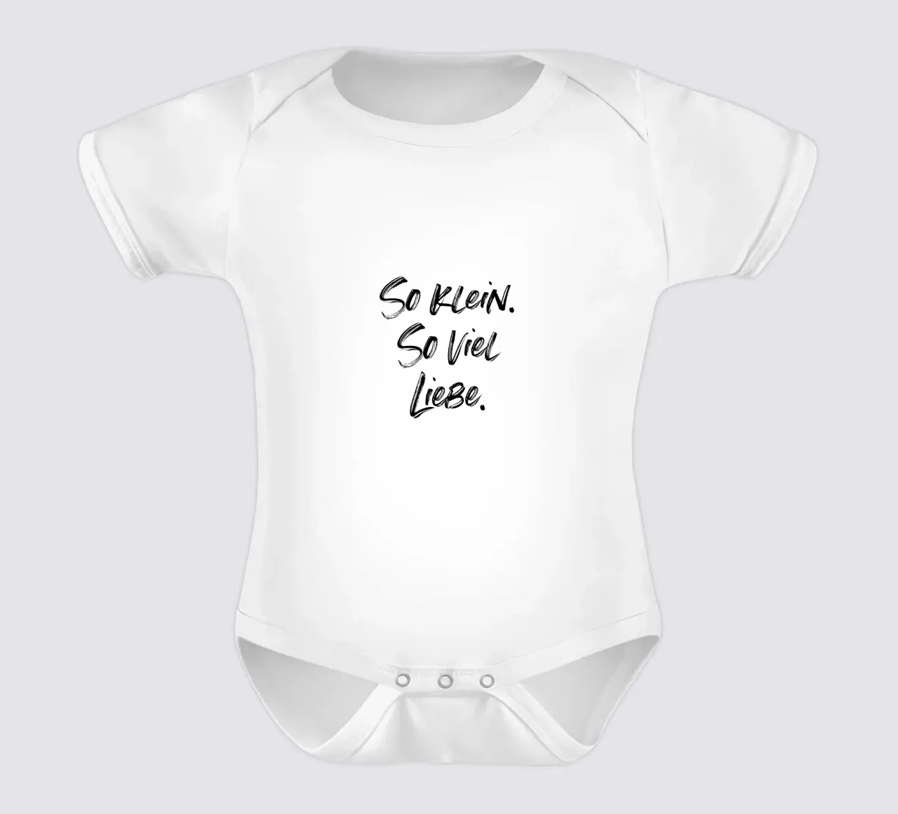 So klein. So viel Liebe. | minimalistic design short-sleeve baby romper by just typo