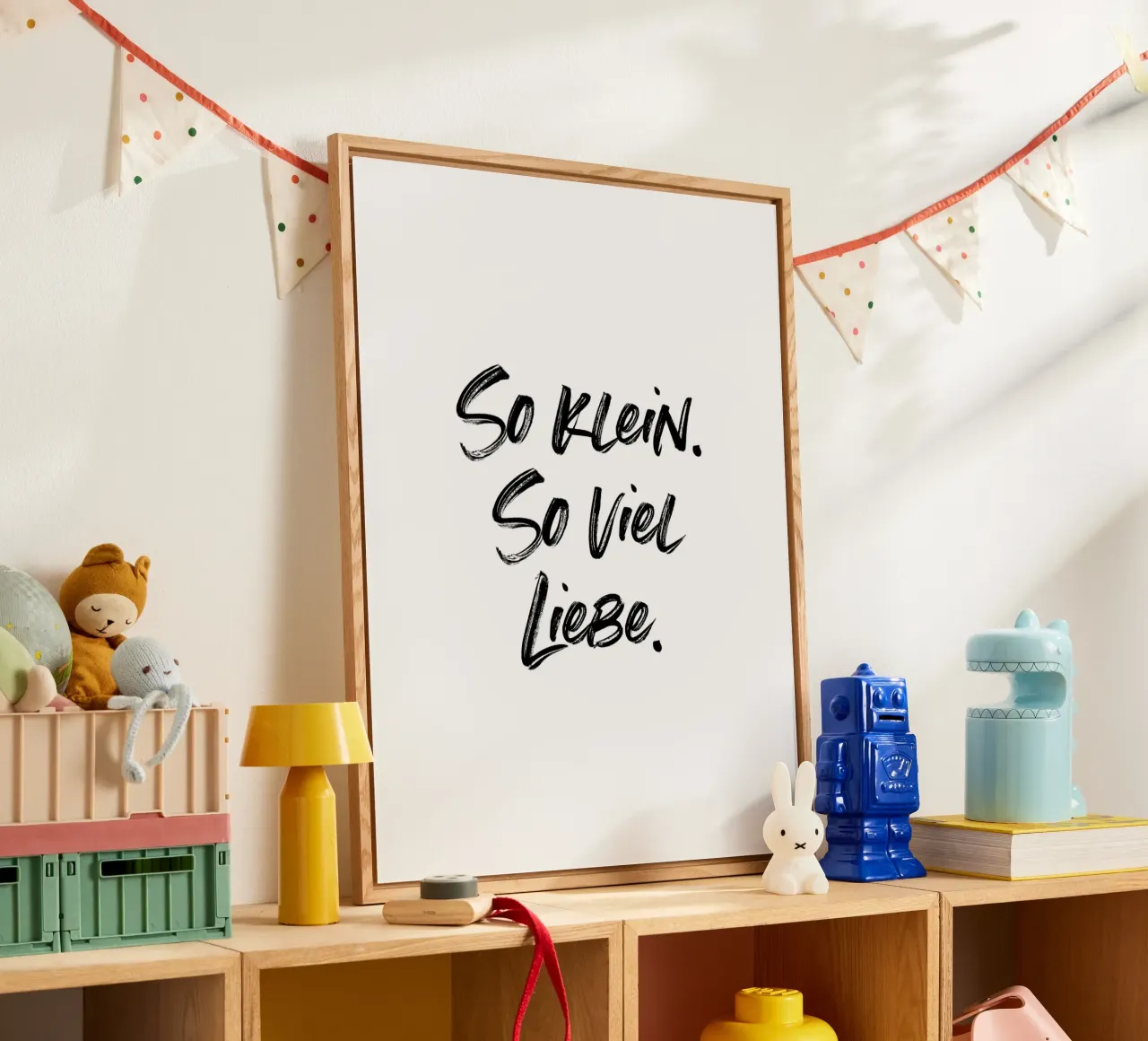 So klein. So viel Liebe. | minimalistic design plexiglass da just typo