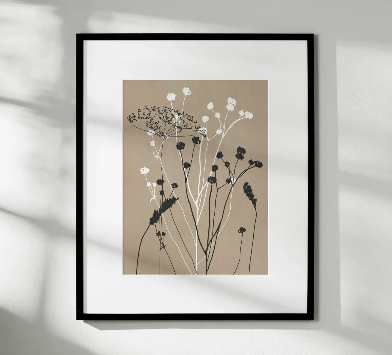 Quietud salvaje poster con marco de madera de LeaDArt