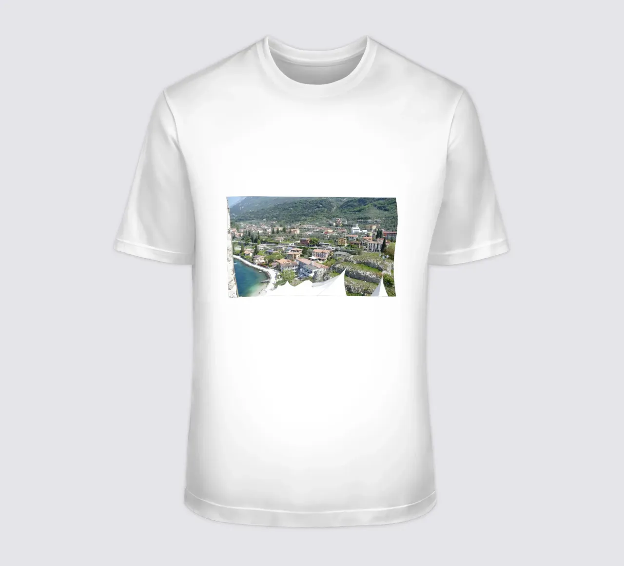 Malcesine von oben t-shirt da Alexandra Joseph Fotomomente