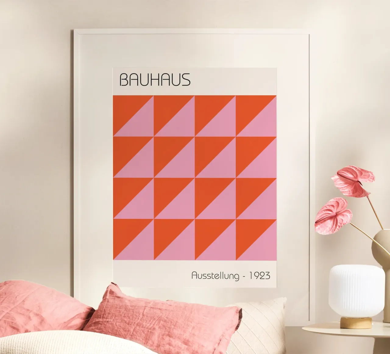 Arte geometrica Bauhaus - Poster di design retrò poster con telaio in plastica da Studio Vibe