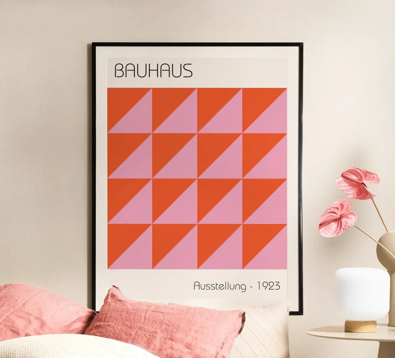 Arte geometrica Bauhaus - Poster di design retrò poster con telaio in plastica da Studio Vibe