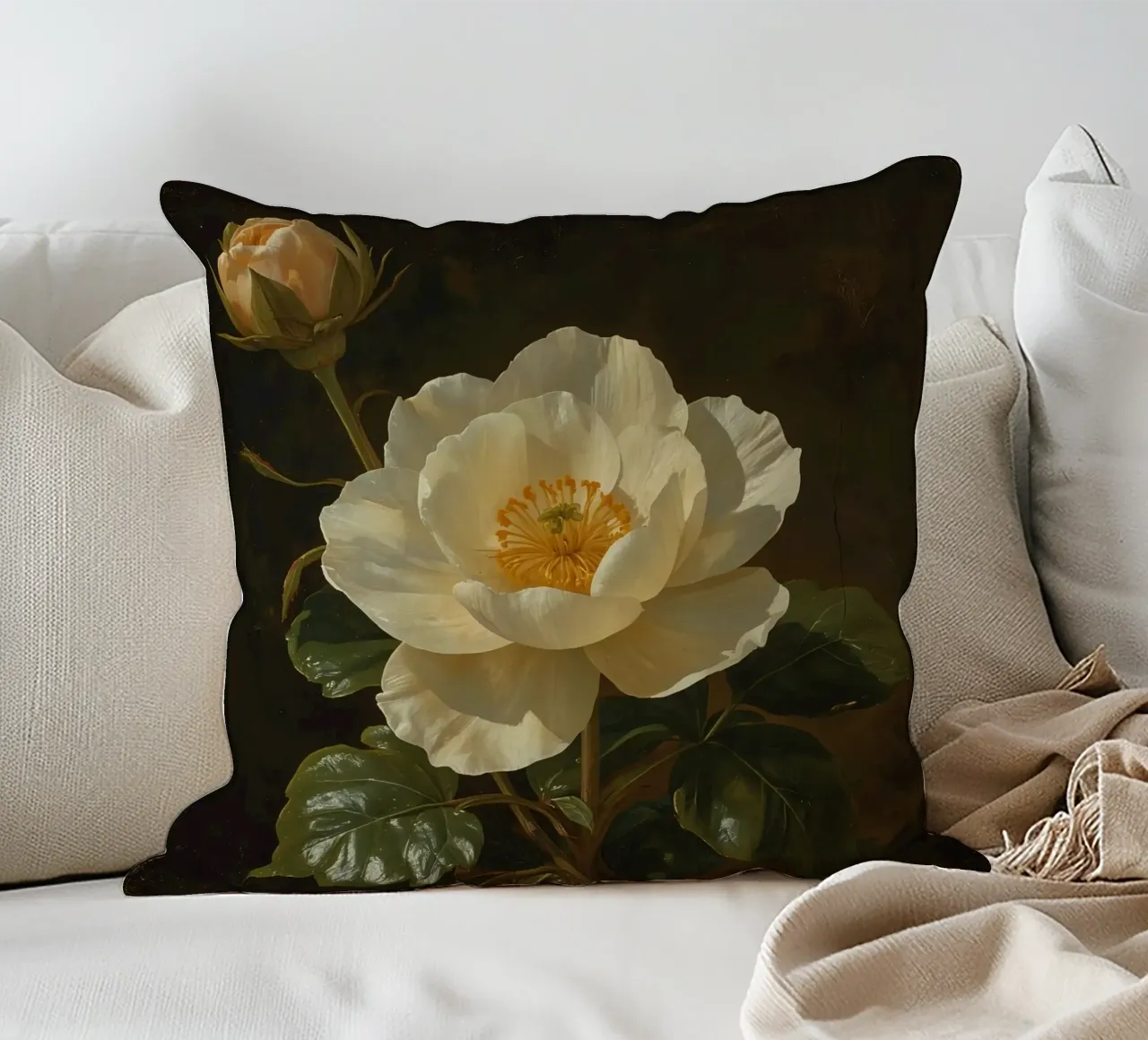 Raffigurazione dettagliata di un fiore bianco e di un bocciolo con una rigogliosa cuscino da DesignDoodle