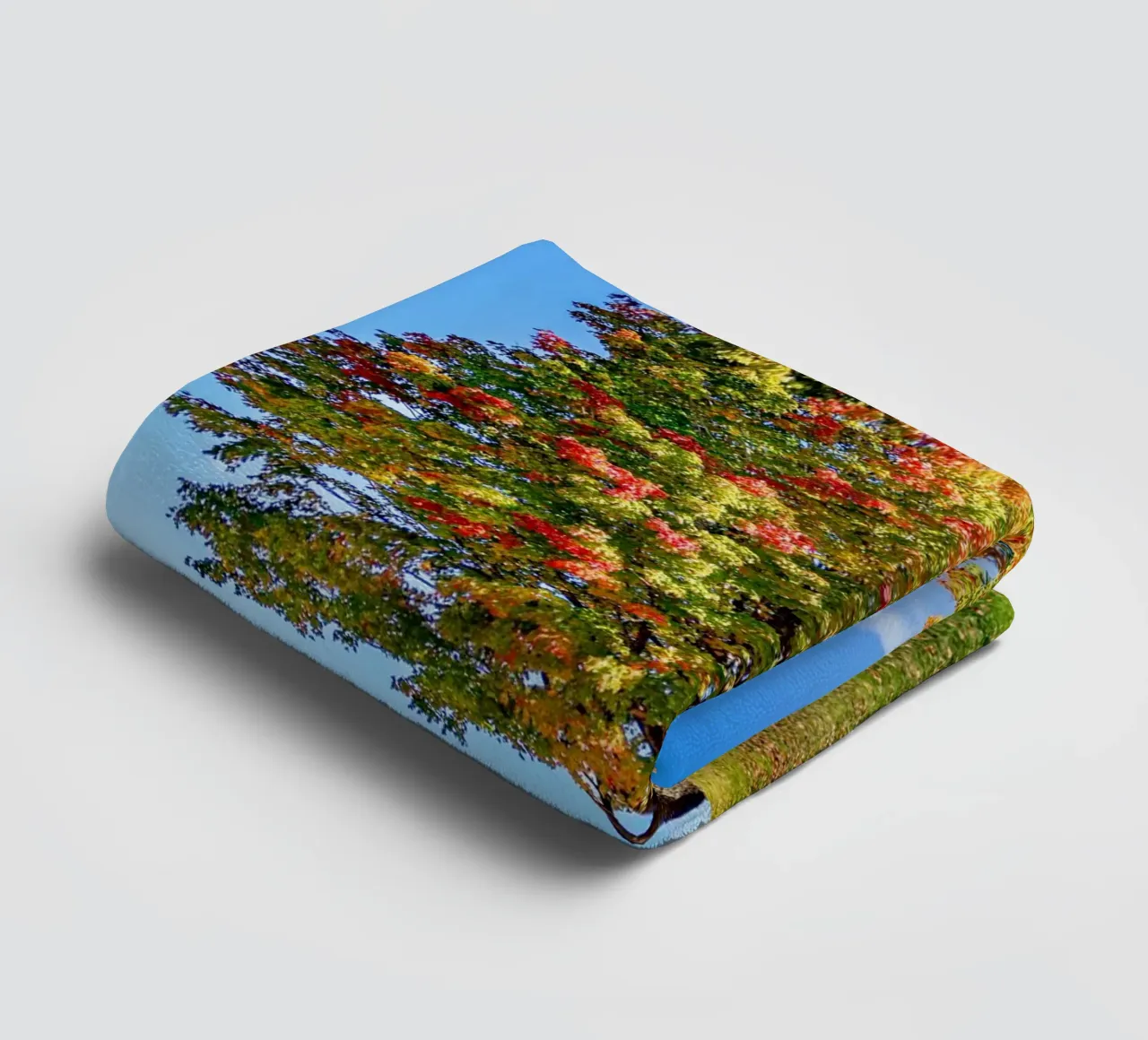 foliage leaves towel by Histrol