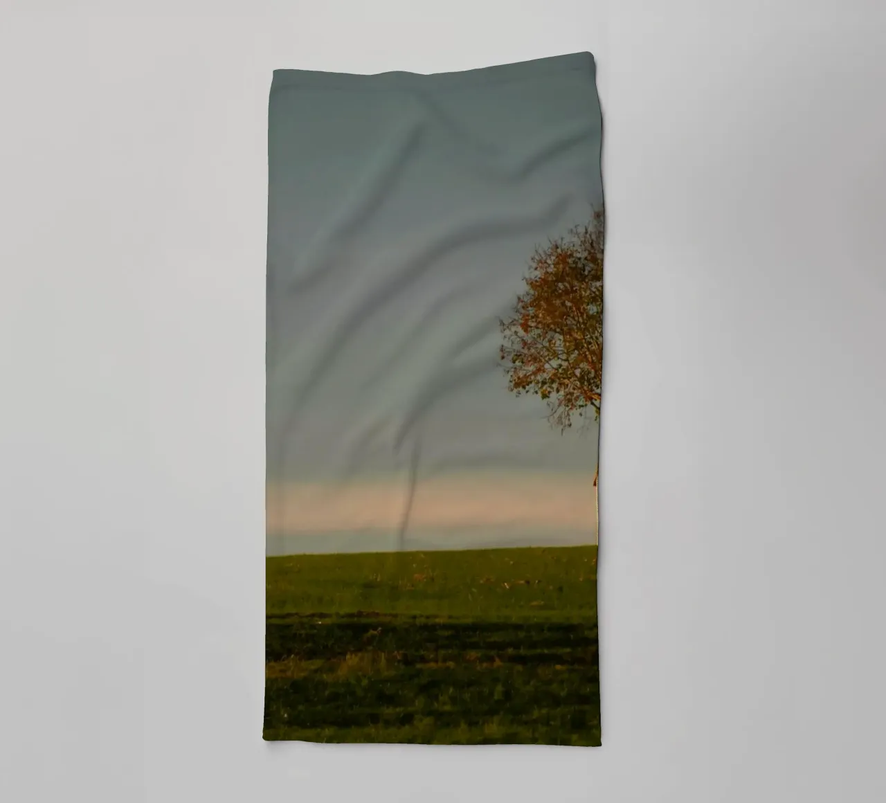 minimalist scene open space towel by Histrol