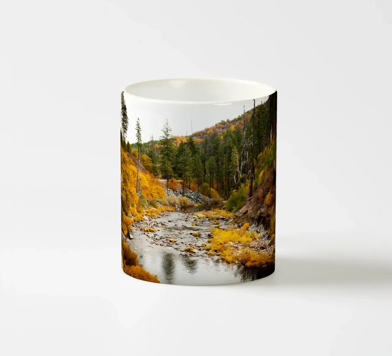 Thaoe tazza in ceramica da Flo Klein