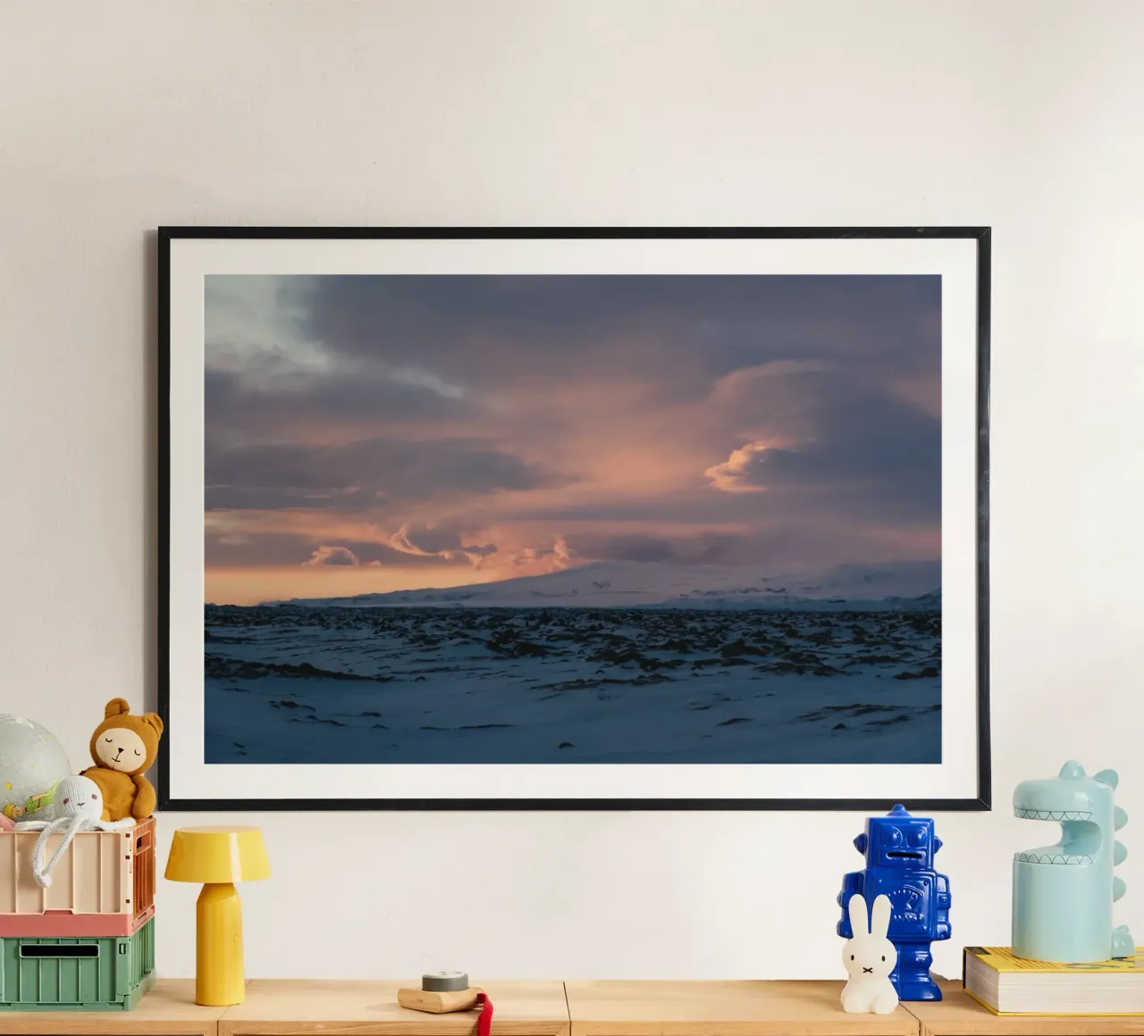 La quiete nordica poster con telaio in plastica da Wanderlust Vibes
