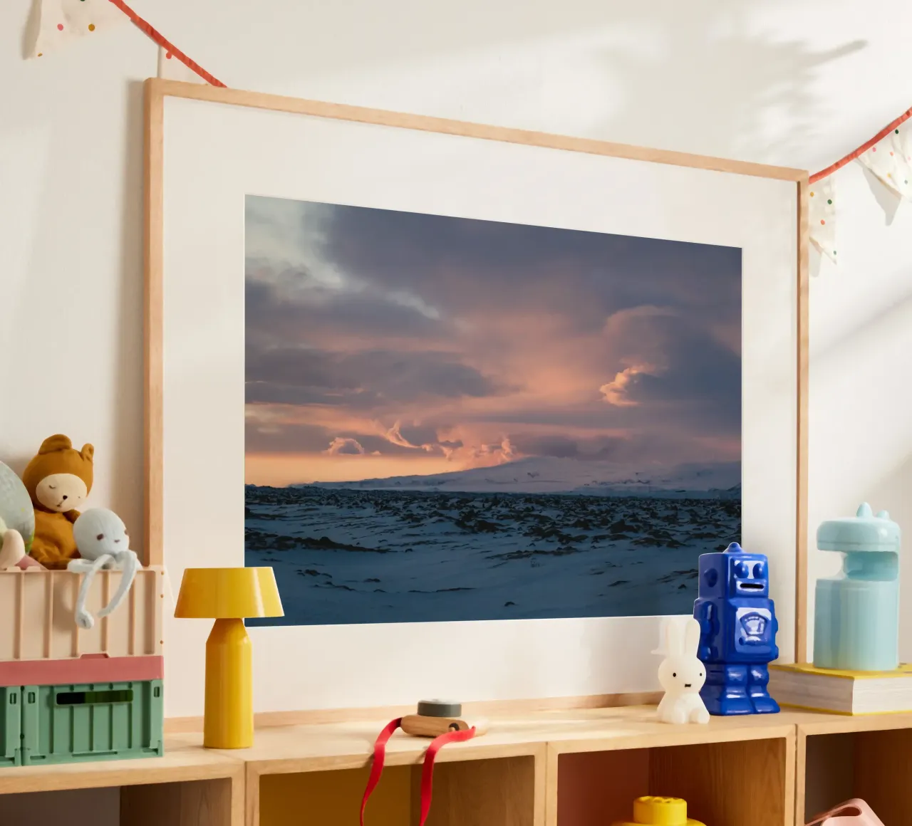 La quiete nordica poster con telaio in plastica da Wanderlust Vibes