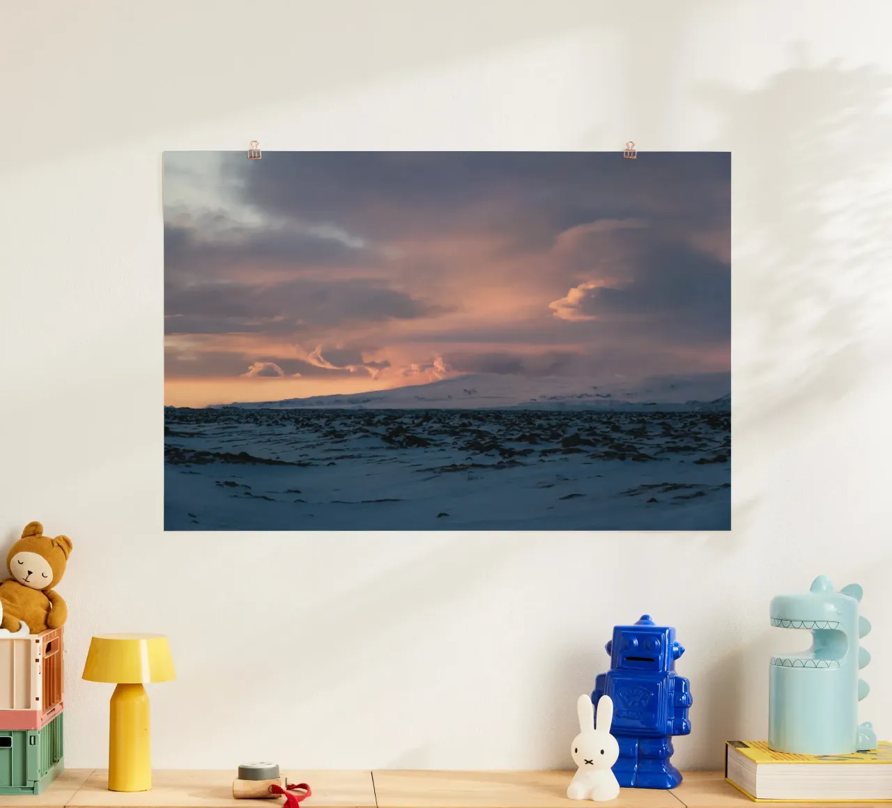 La quiete nordica poster con telaio in plastica da Wanderlust Vibes