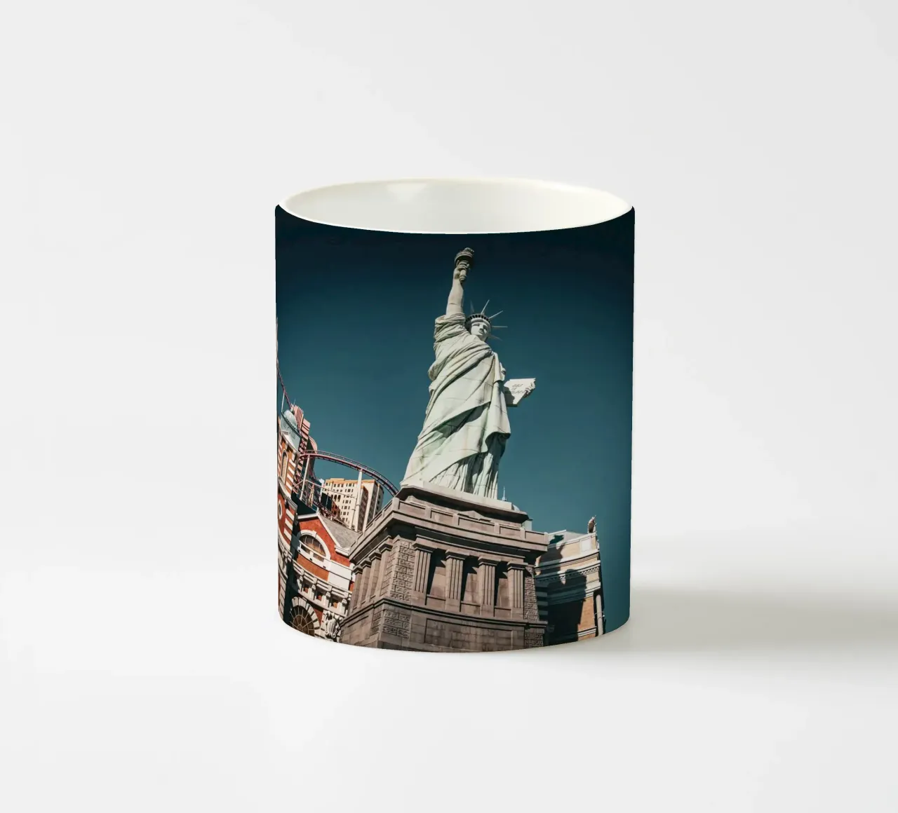 Vegas tazza in ceramica da Flo Klein
