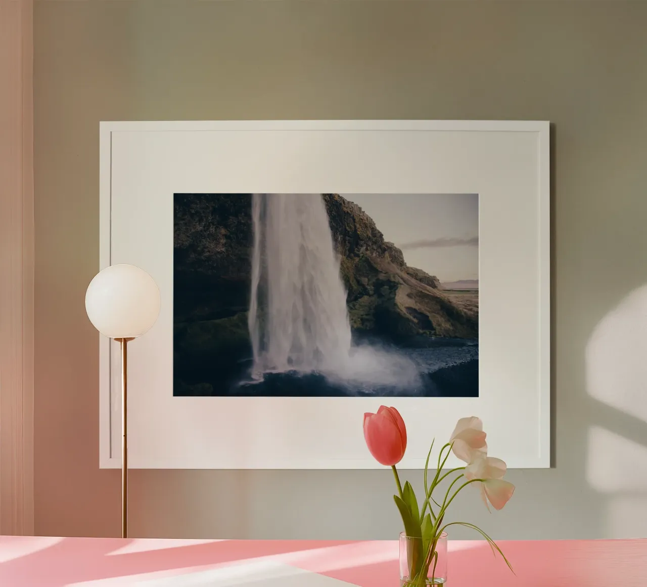 Cascate nordiche poster con telaio in alluminio da Wanderlust Vibes