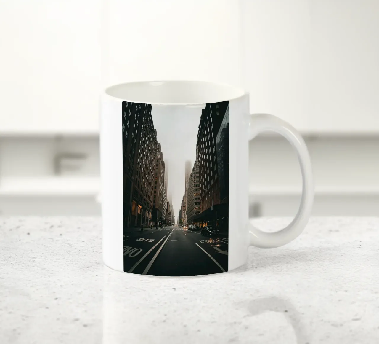 New York Streets taza de cerámica de Flo Klein