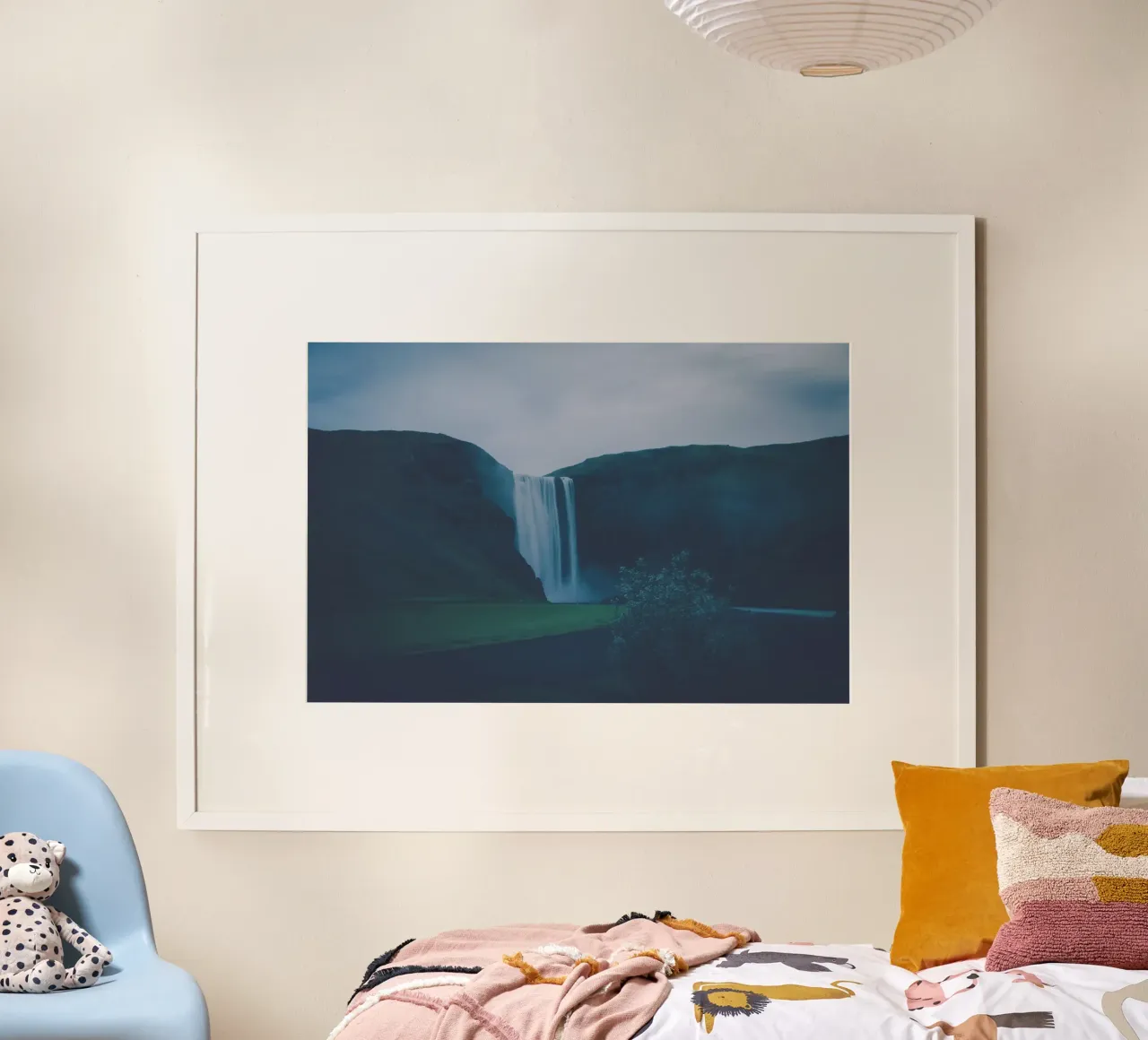 Cascate nordiche poster con telaio in plastica da Wanderlust Vibes
