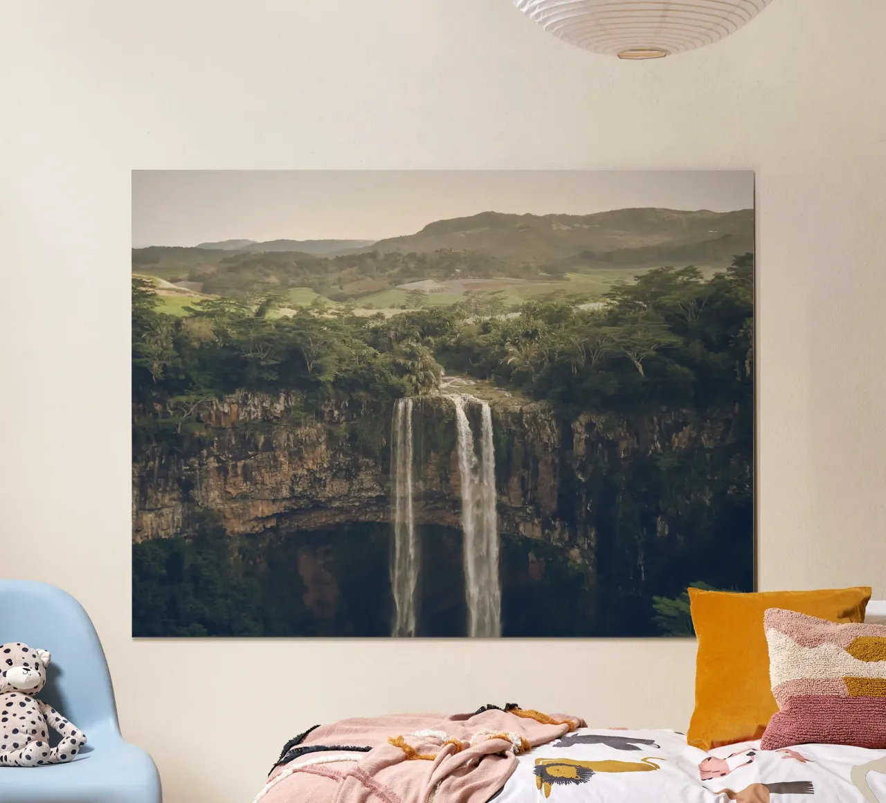 Cascate di Chamarel, Mauritius poster con telaio in plastica da Wanderlust Vibes