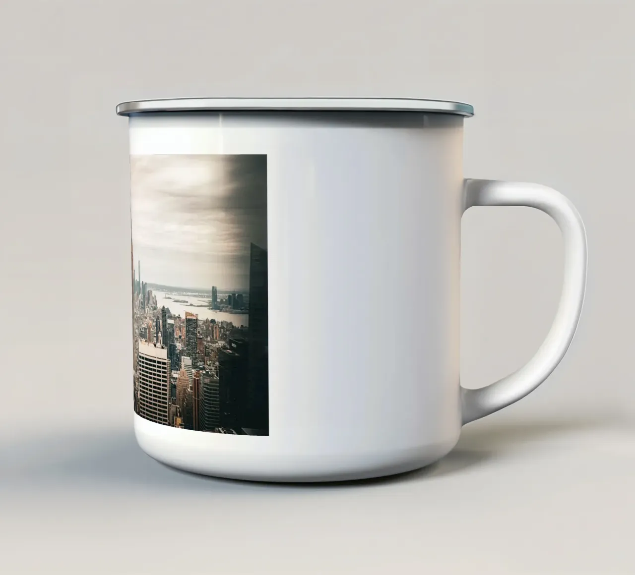 Empire tazza in smalto da Flo Klein