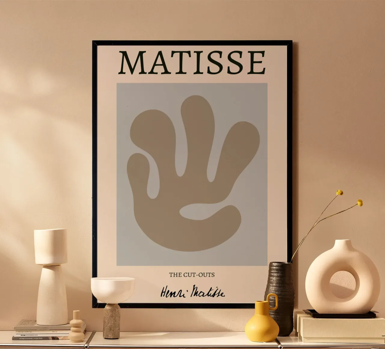Matisse "Die Ausschnitte" Taupe Organic Abstract Poster von homdeco