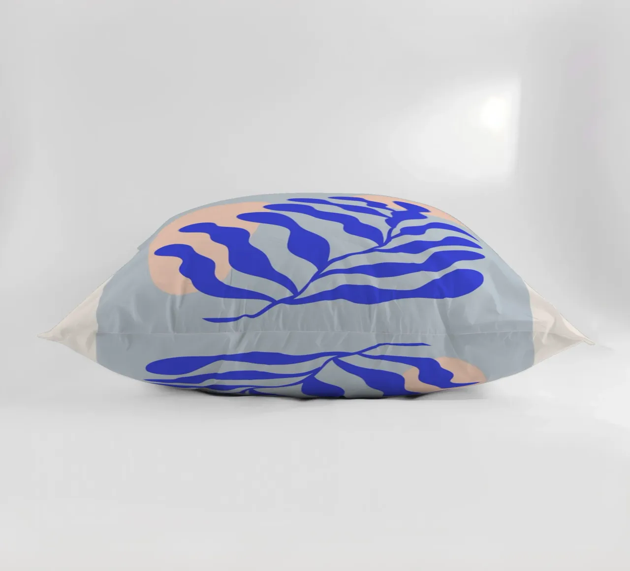 Matisse "I ritagli" Foglia blu e forme di pesca astratte cuscino da homdeco