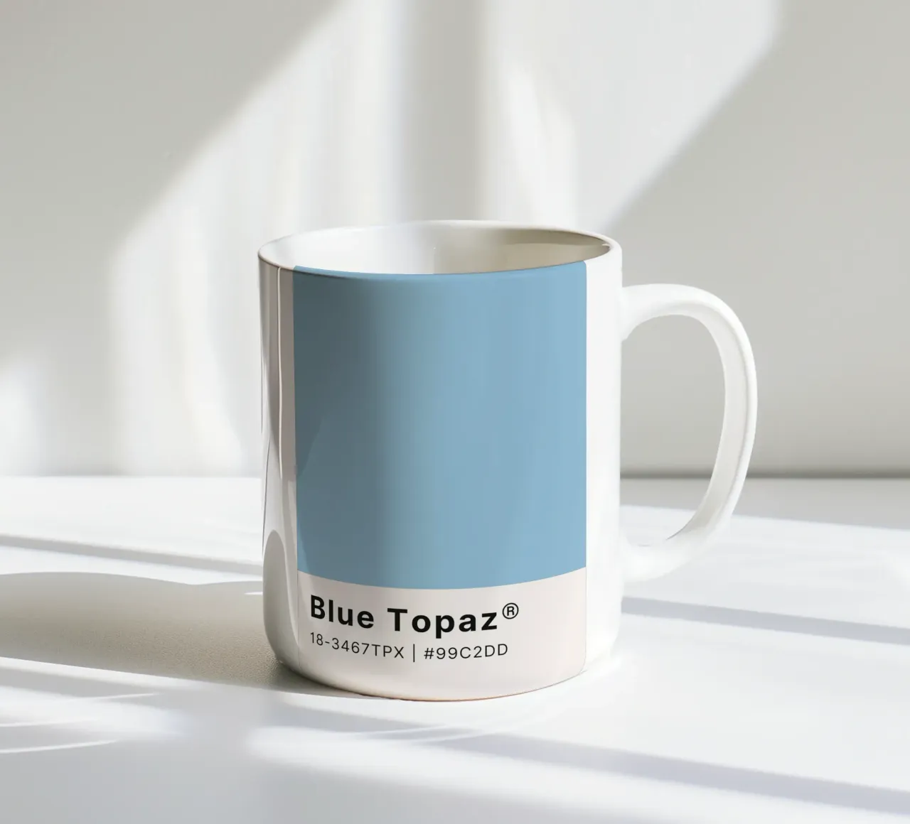Blauwe Topaas Pantone Kleurencode Minimalistische Print keramische mok van homdeco