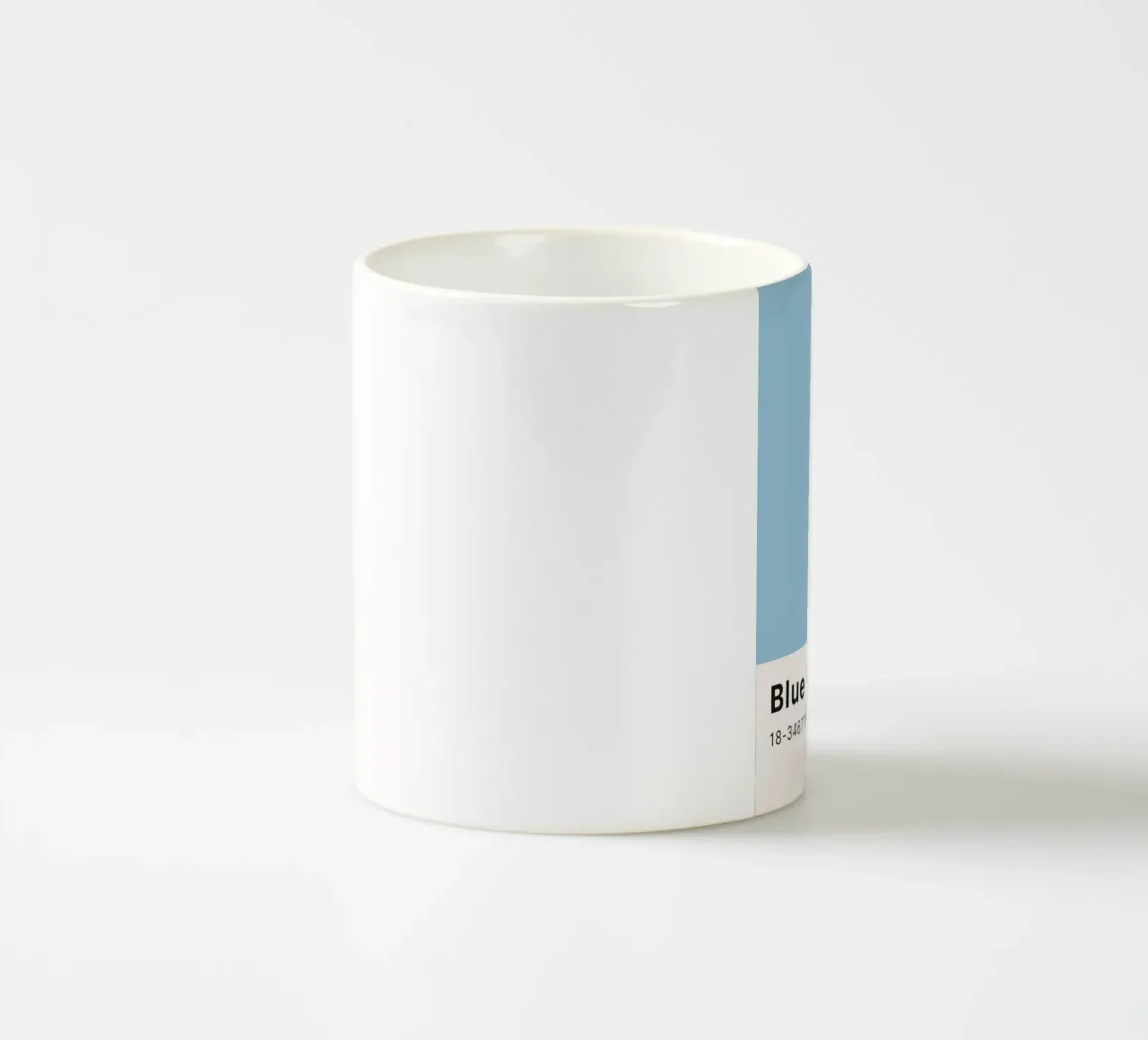 Blauwe Topaas Pantone Kleurencode Minimalistische Print keramische mok van homdeco